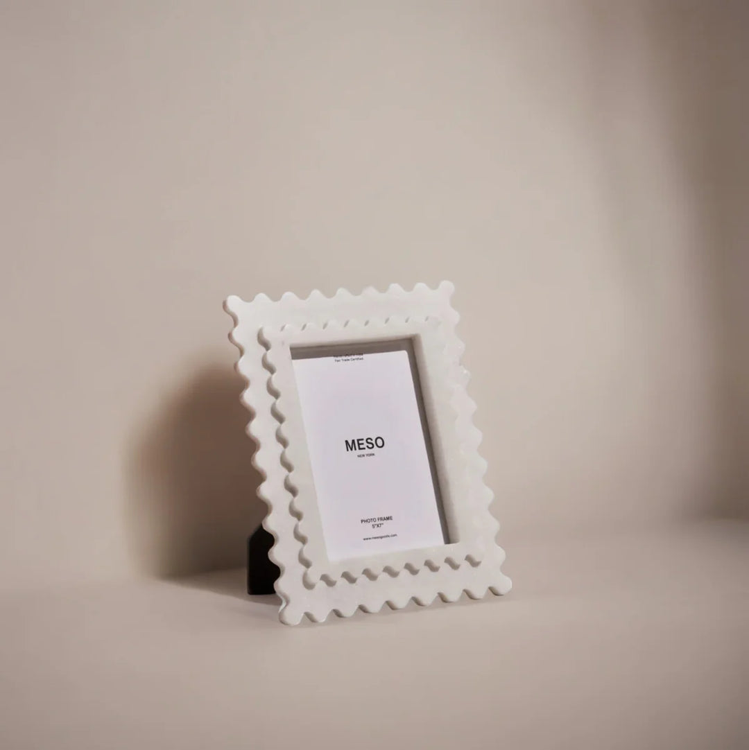 Lu Marble Frame