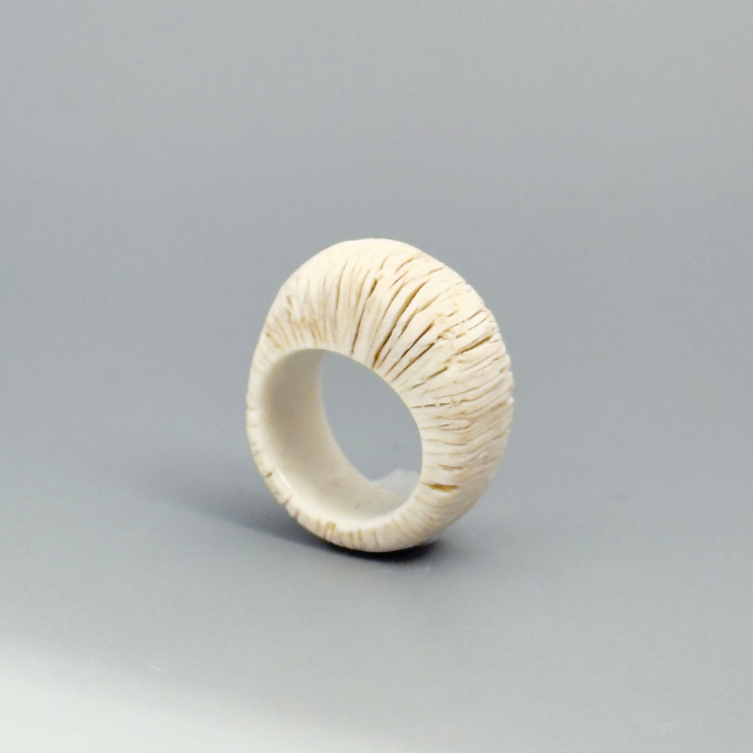 WHITE & MANGANESE TEXTURED RING