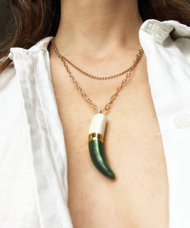 Shark tooth necklace: Dark green