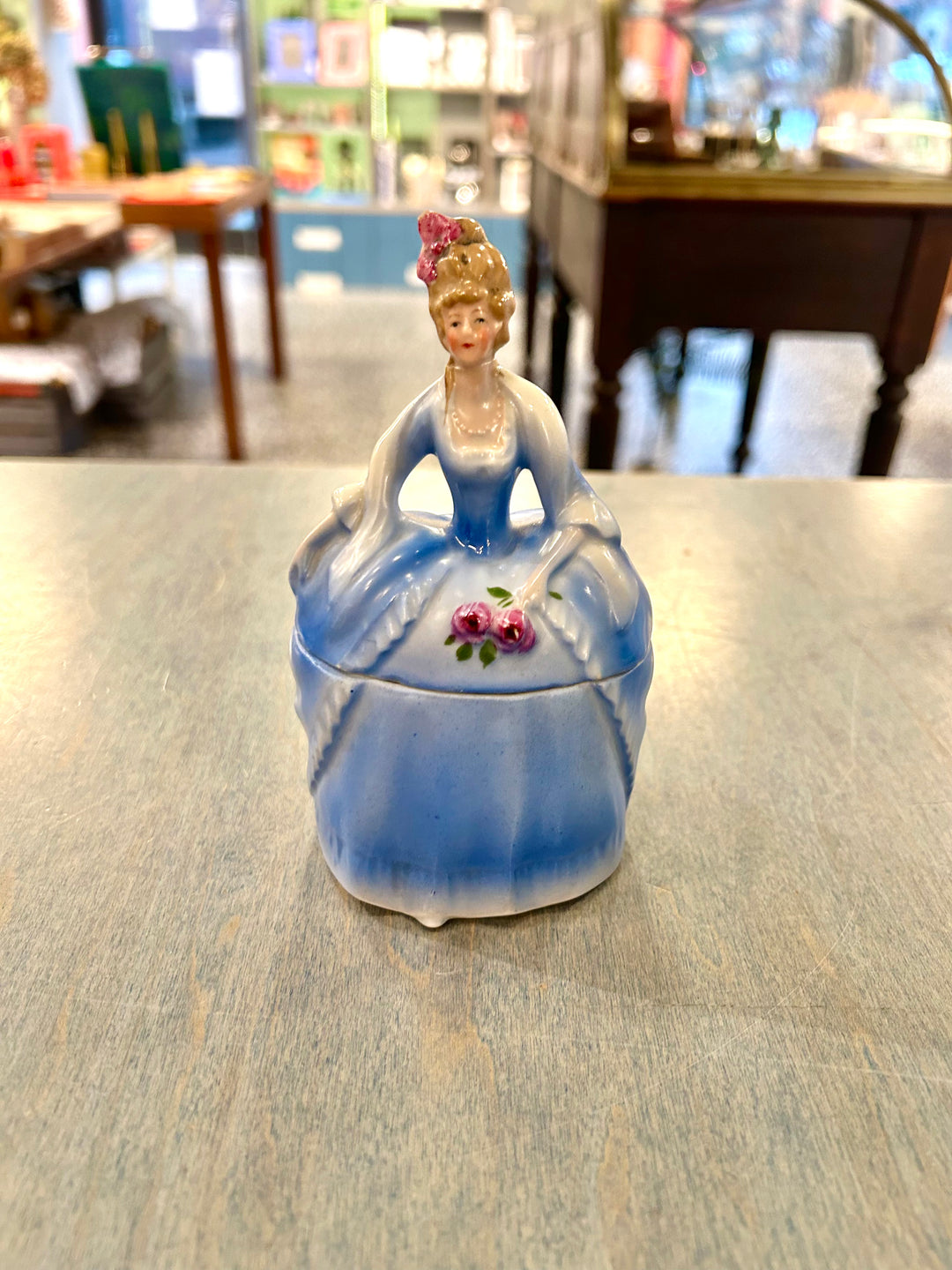 Madame Pompadour Dresser Doll