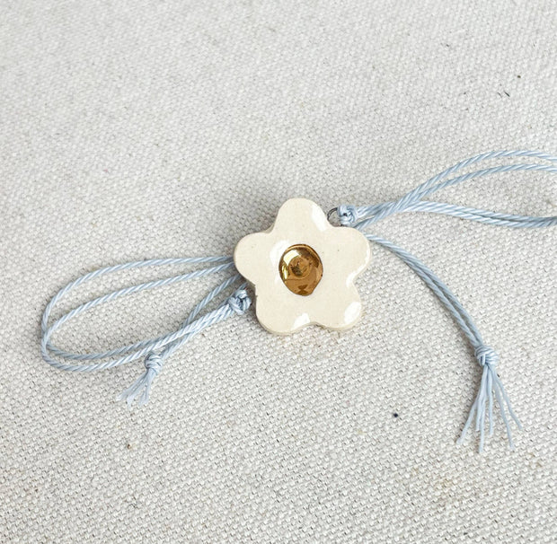 Daisy Charm Bracelet: Sand