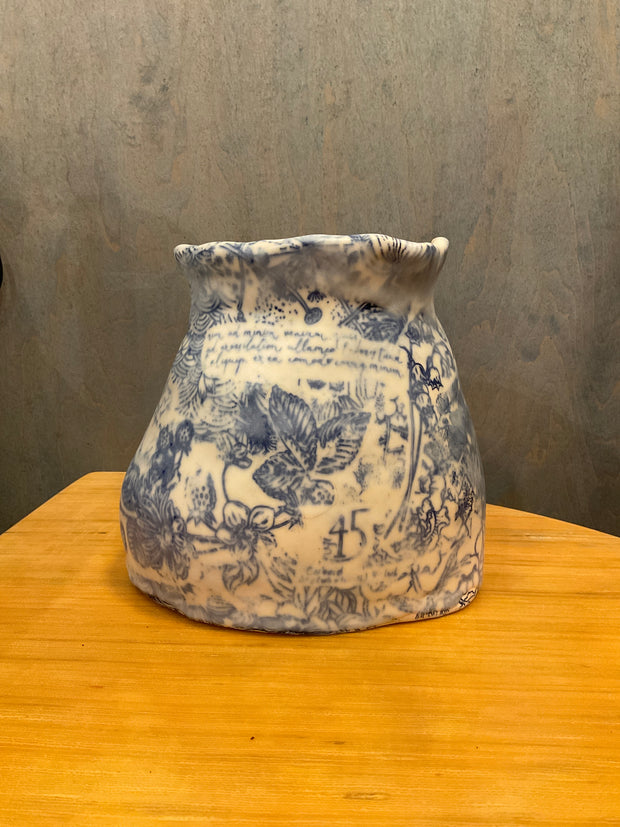 KT blue white yellow floral vase