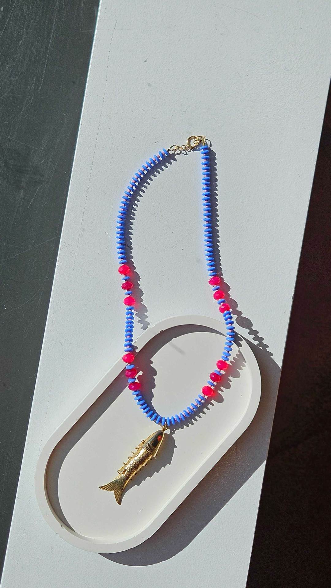 Vintage Gold Tone Fish Charm Necklace no.4