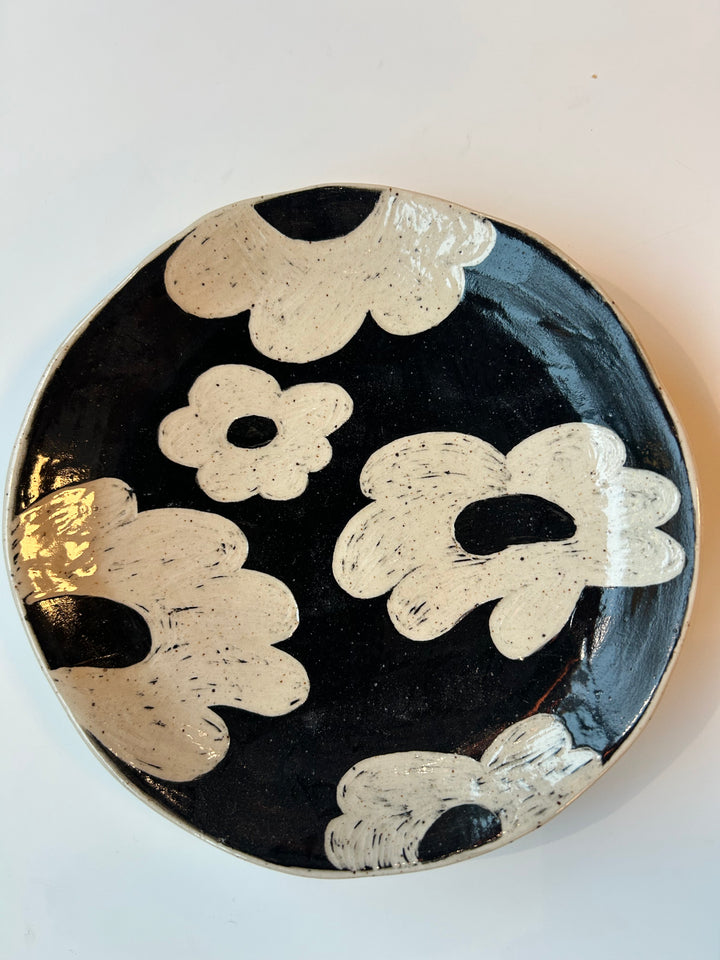 Dini Dixon Black and White Flower Plate