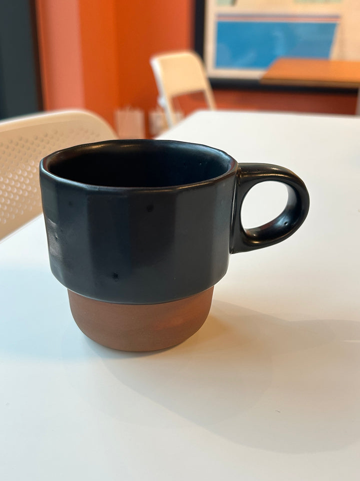 BK CLAY SA Gus Two Shape Mugs