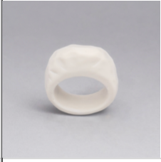 ORGANIC HAMMERED PORCELAIN RING