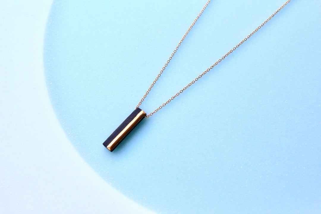 Horizontal Dipped Bar Necklace