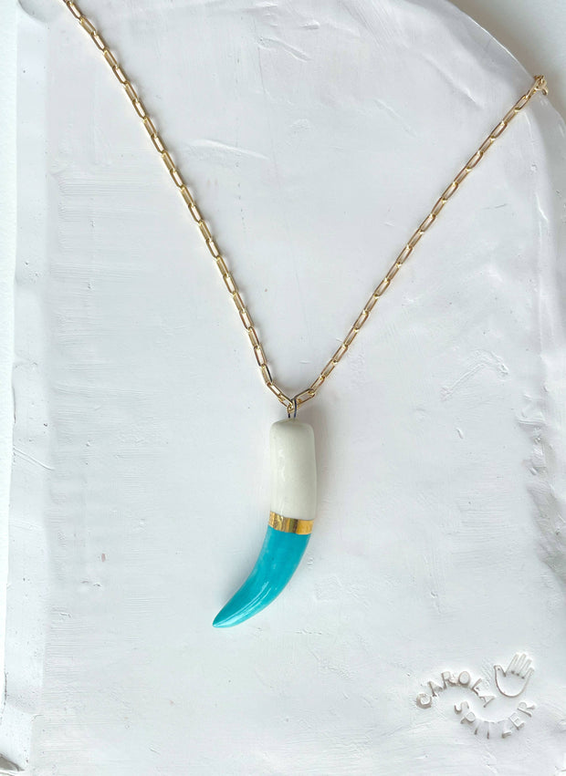 Shark tooth necklace: Dark green