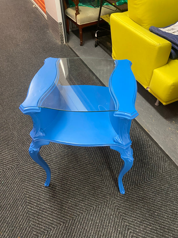 MACAW CABRIOLE LEG SIDE TABLE WITH GLASS TOP